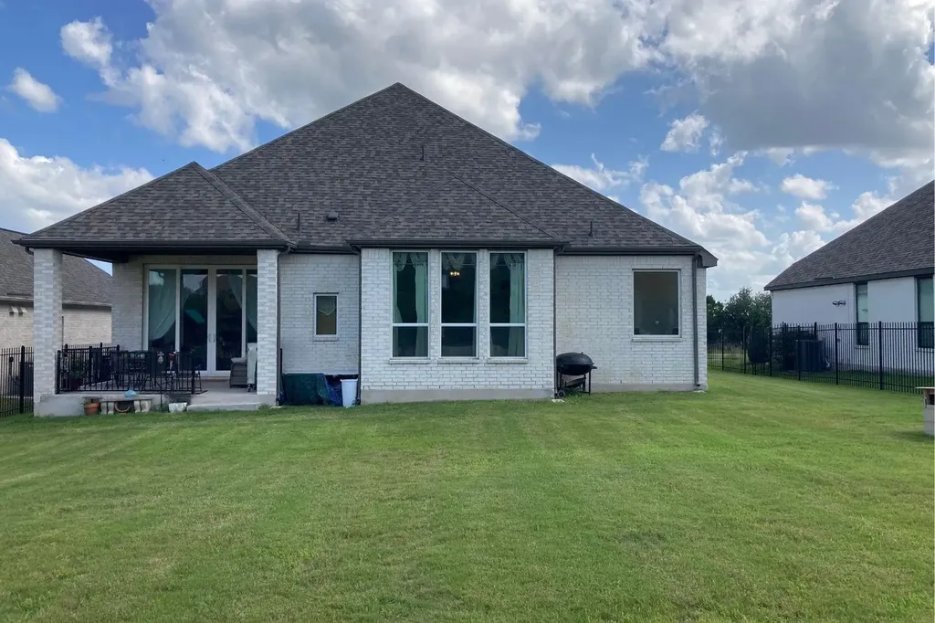 706 Pear Tree Lane Austin TX 78737