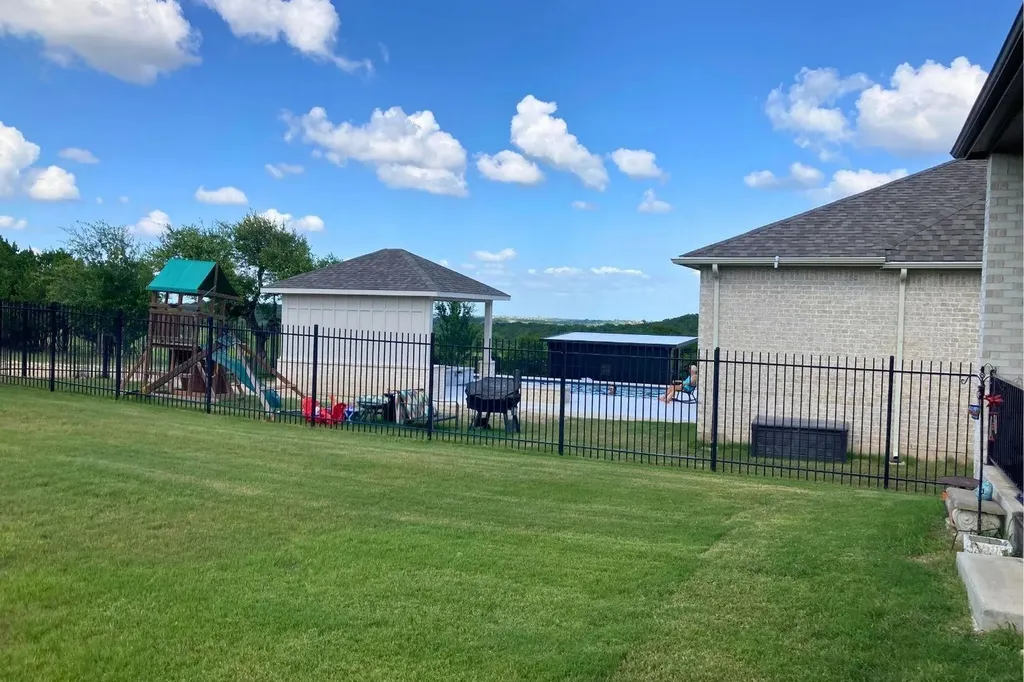 706 Pear Tree Lane Austin TX 78737