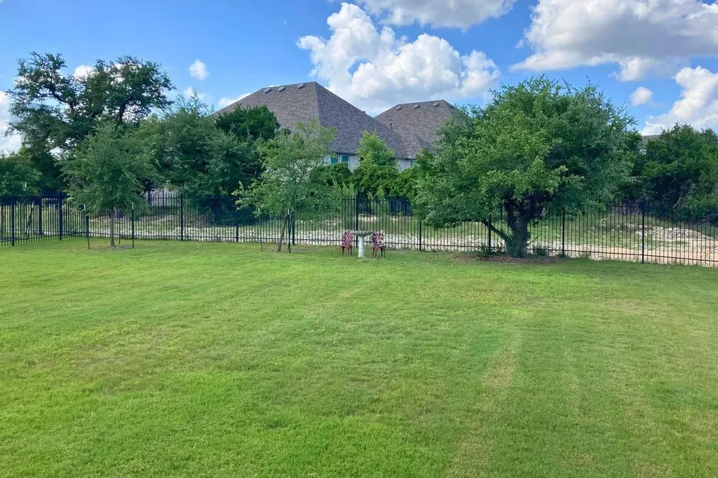 706 Pear Tree Lane Austin TX 78737