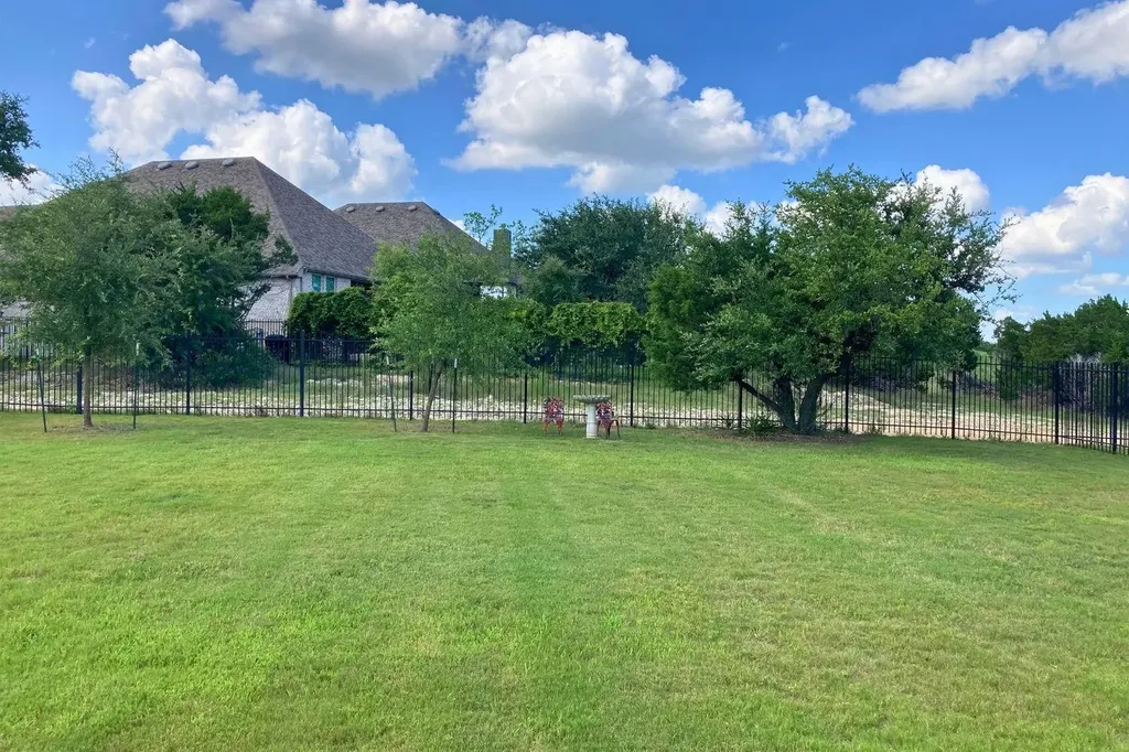 706 Pear Tree Lane Austin TX 78737