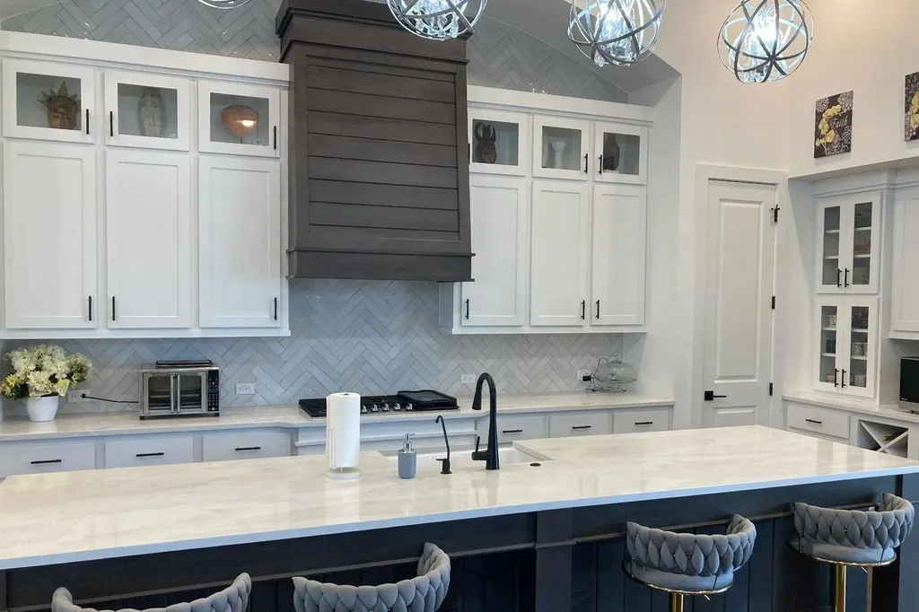 706 Pear Tree Lane Austin TX 78737