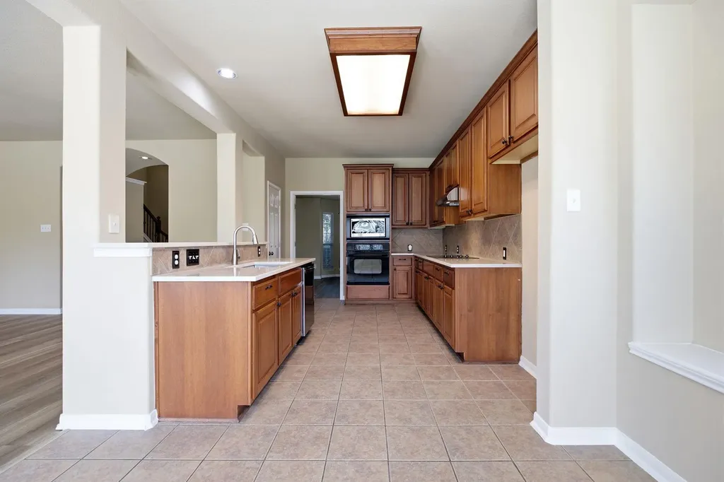 3922 Blue Monster Cove Round Rock TX 78664