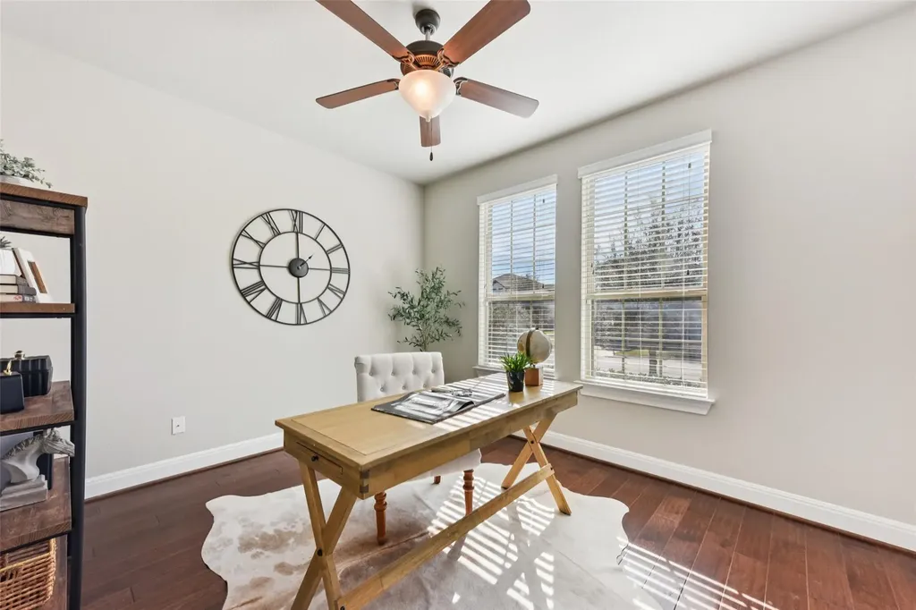 5629 Siragusa Drive Austin TX 78738