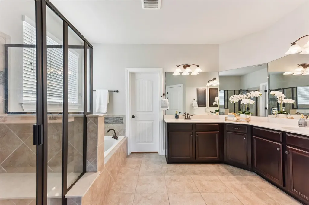 5629 Siragusa Drive Austin TX 78738