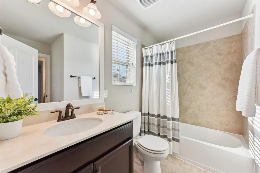 5629 Siragusa Drive Austin TX 78738