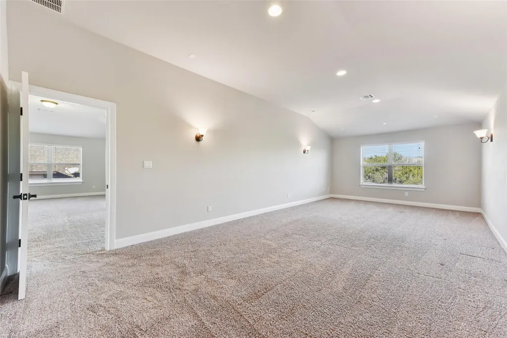 5629 Siragusa Drive Austin TX 78738