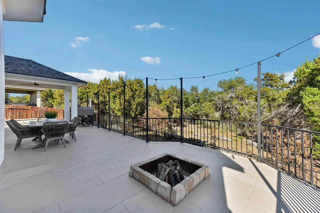 5629 Siragusa Drive Austin TX 78738