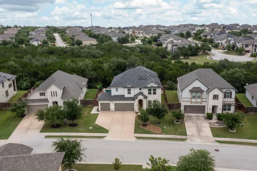5629 Siragusa Drive Austin TX 78738