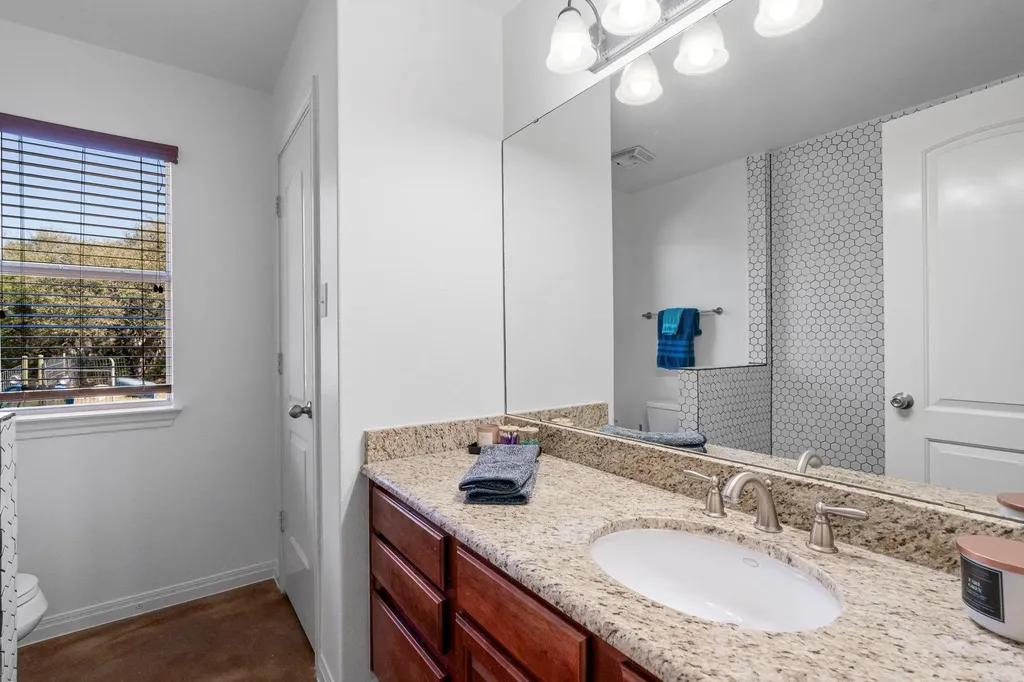 463 Beauchamp Road Dripping Springs TX 78620