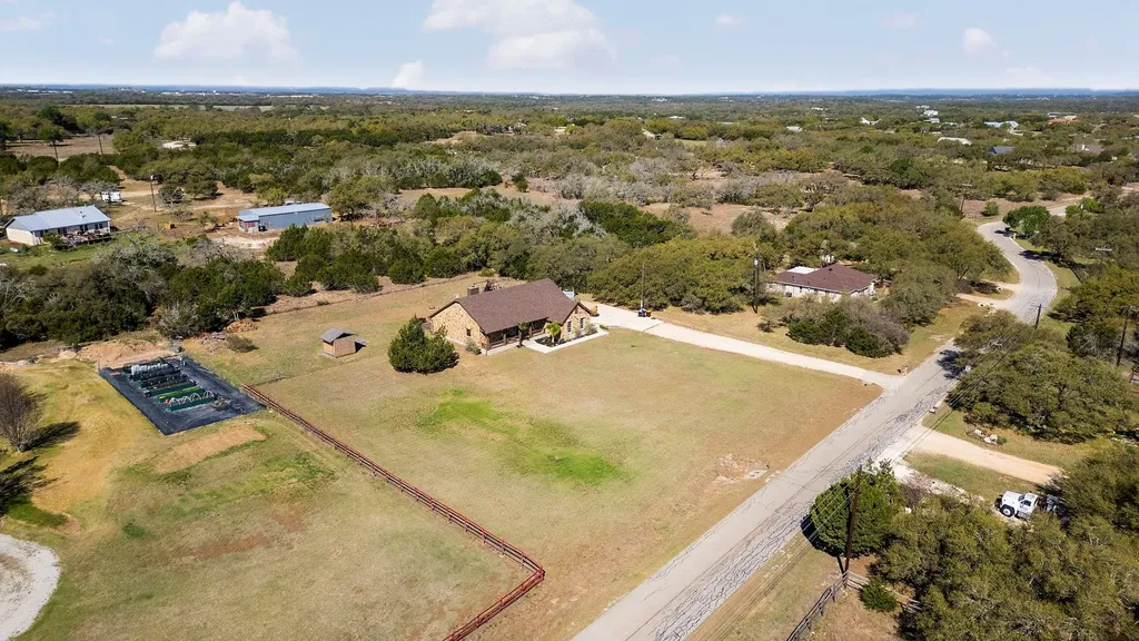 463 Beauchamp Road Dripping Springs TX 78620