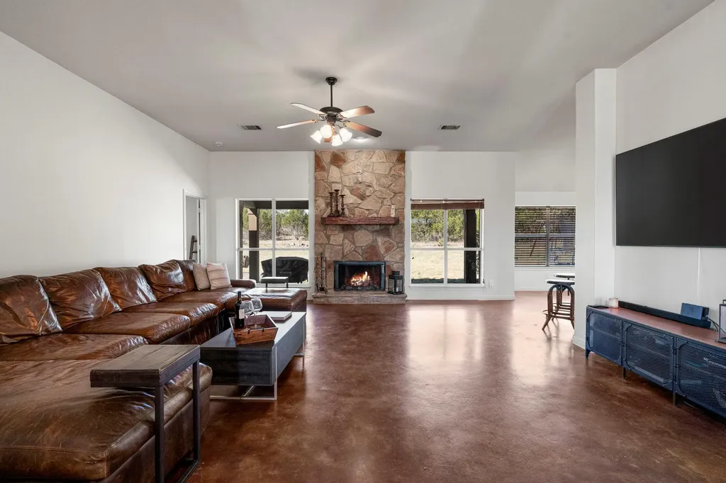 463 Beauchamp Road Dripping Springs TX 78620