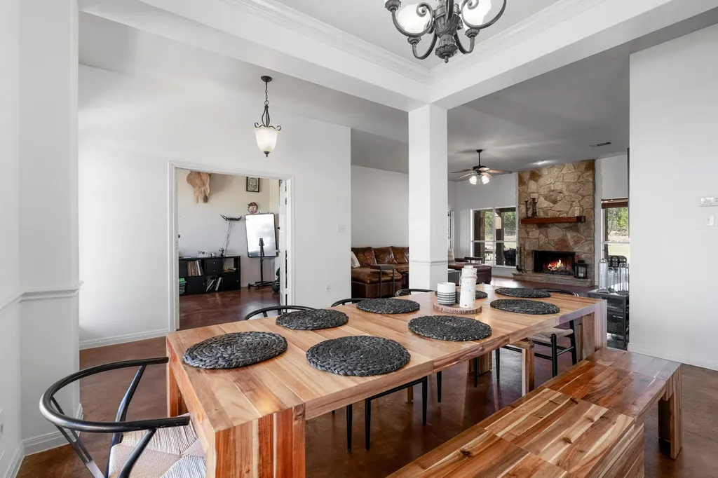 463 Beauchamp Road Dripping Springs TX 78620
