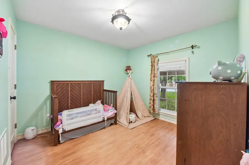 205 N Avenue E Elgin TX 78621