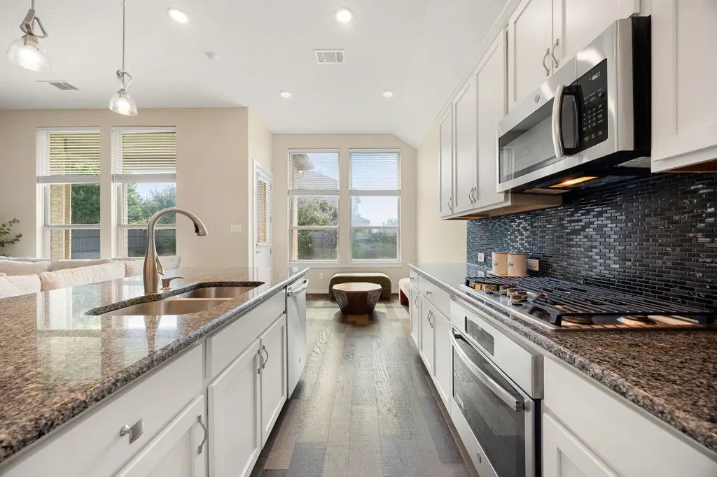 6633 Verona Place Round Rock TX 78665