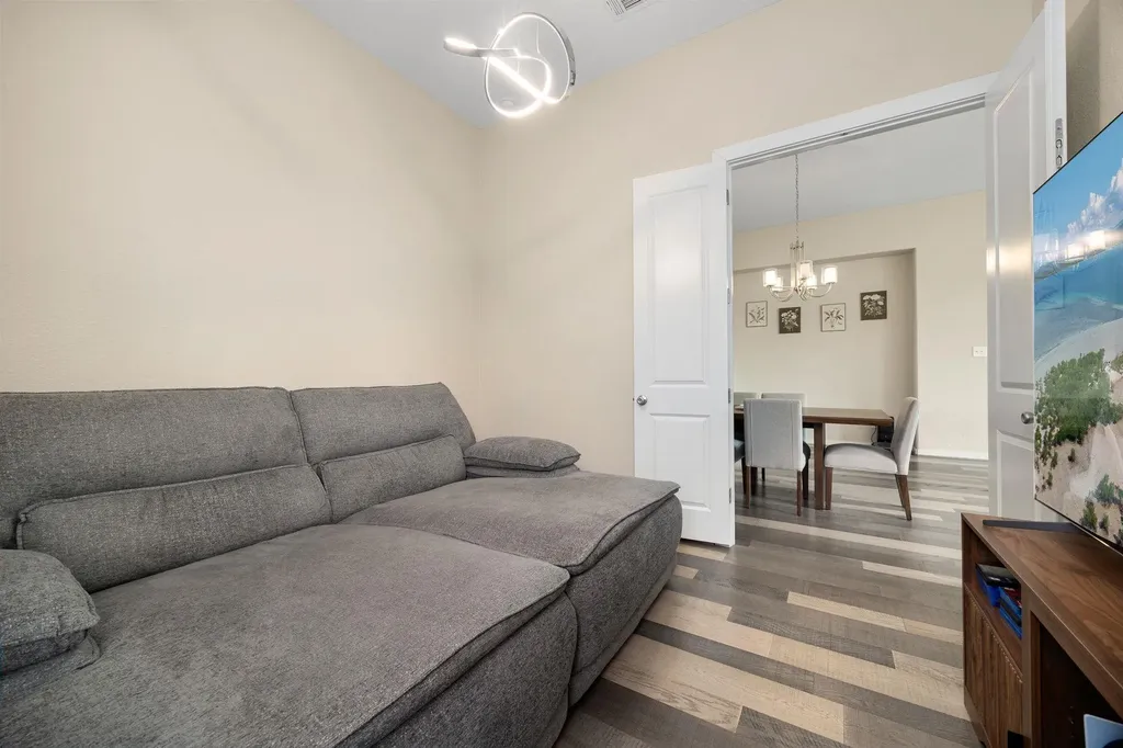 6633 Verona Place Round Rock TX 78665