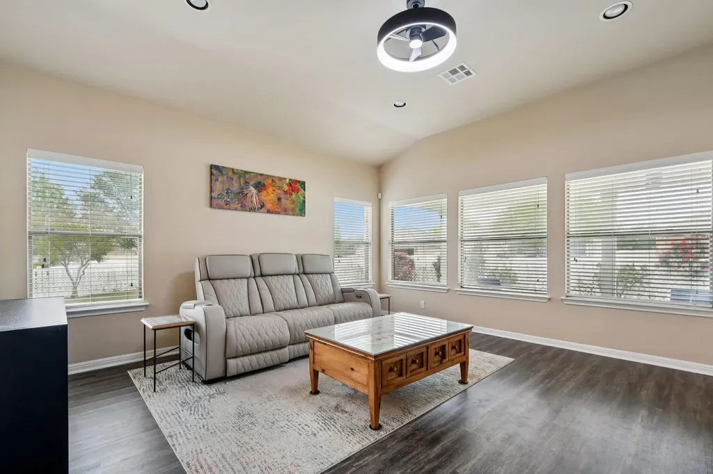 808 Great Sand Dunes Avenue Pflugerville TX 78660
