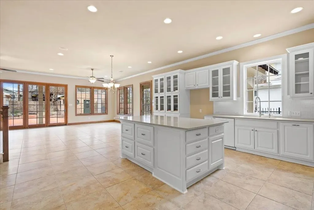 3006 Washington Square Austin TX 78705