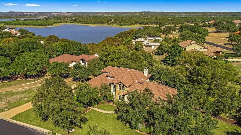 2401 Sailpoint Drive Spicewood TX 78669