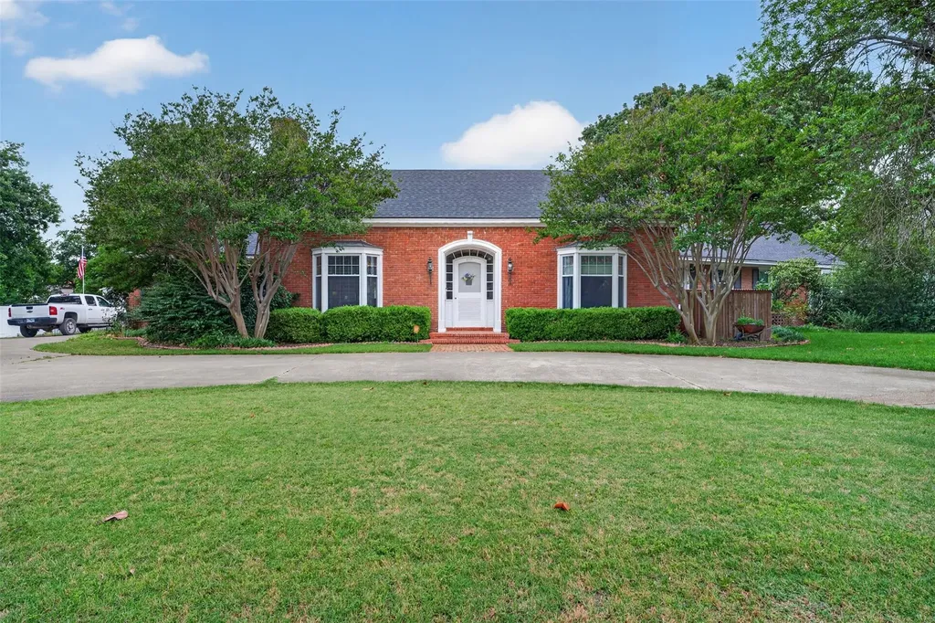 437 Craig Street Hillsboro TX 76645