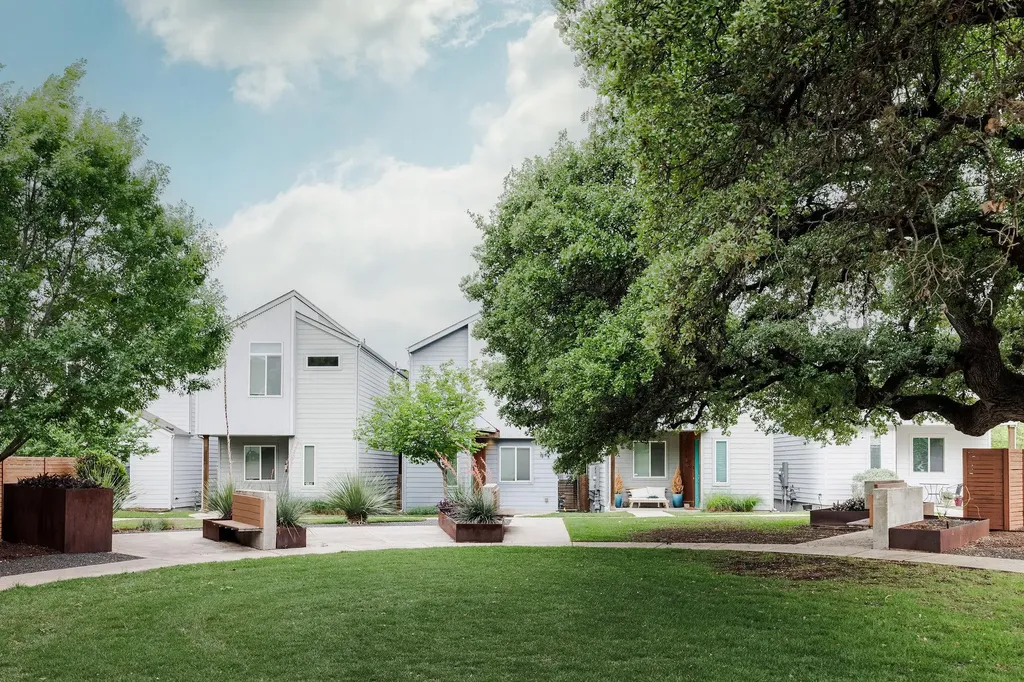 801 N Bluff Drive Austin TX 78745