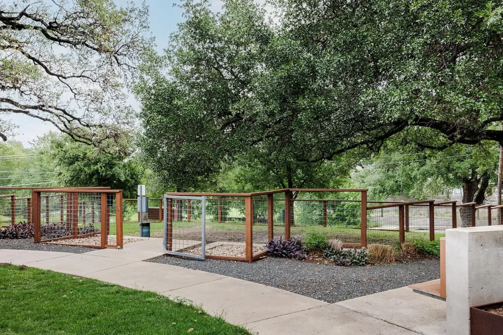 801 N Bluff Drive Austin TX 78745
