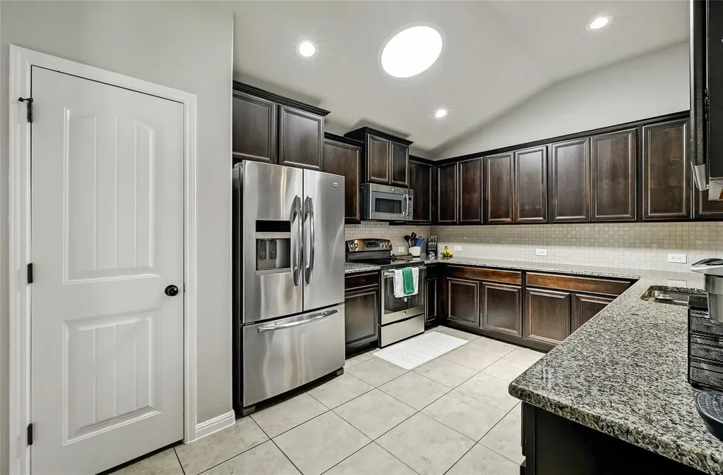 821 Bryce Canyon Pflugerville TX 78660