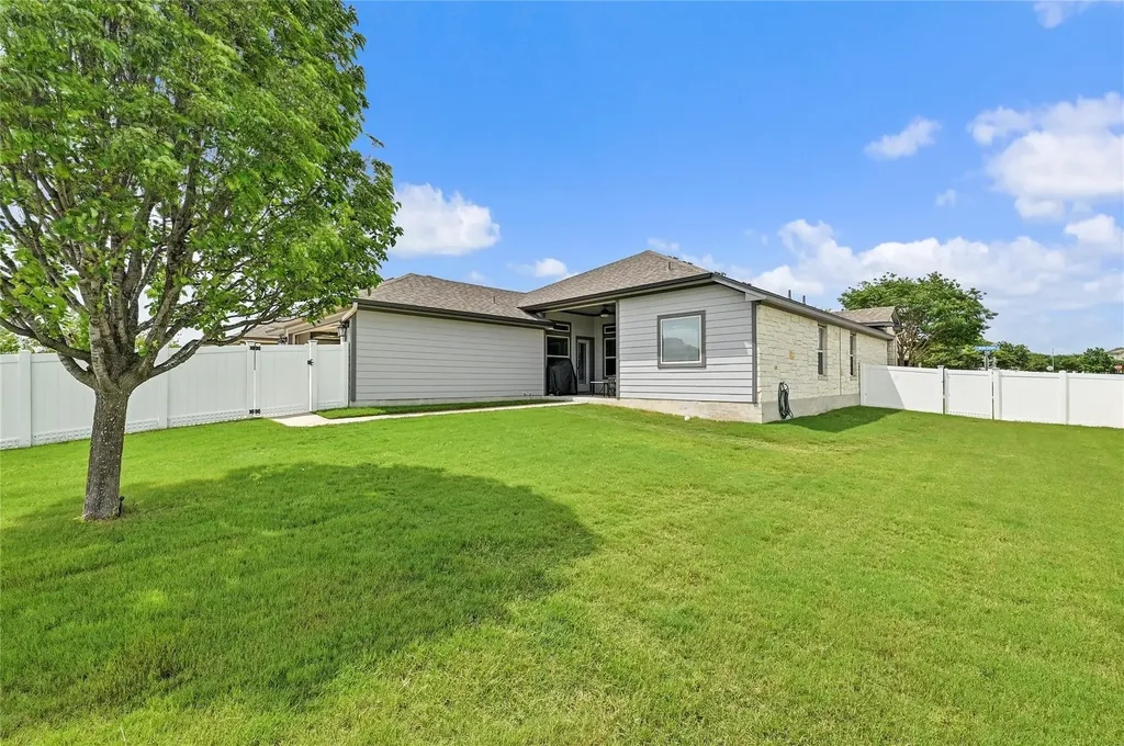 821 Bryce Canyon Pflugerville TX 78660