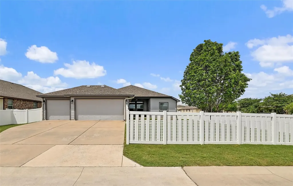 821 Bryce Canyon Pflugerville TX 78660