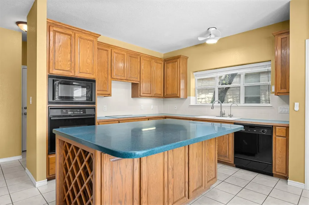 108 Thornwood Road Georgetown TX 78628