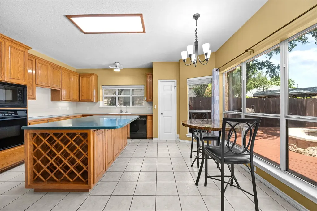 108 Thornwood Road Georgetown TX 78628