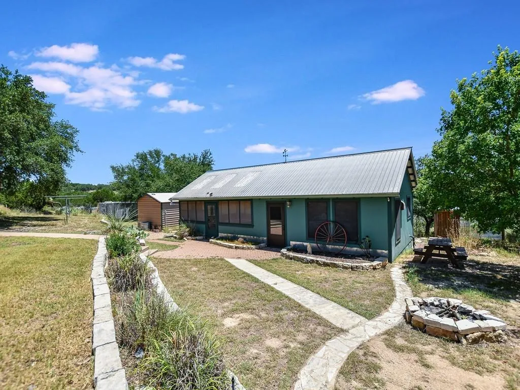 254 Middleton Road Spicewood TX 78669