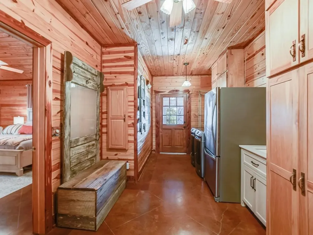 254 Middleton Road Spicewood TX 78669
