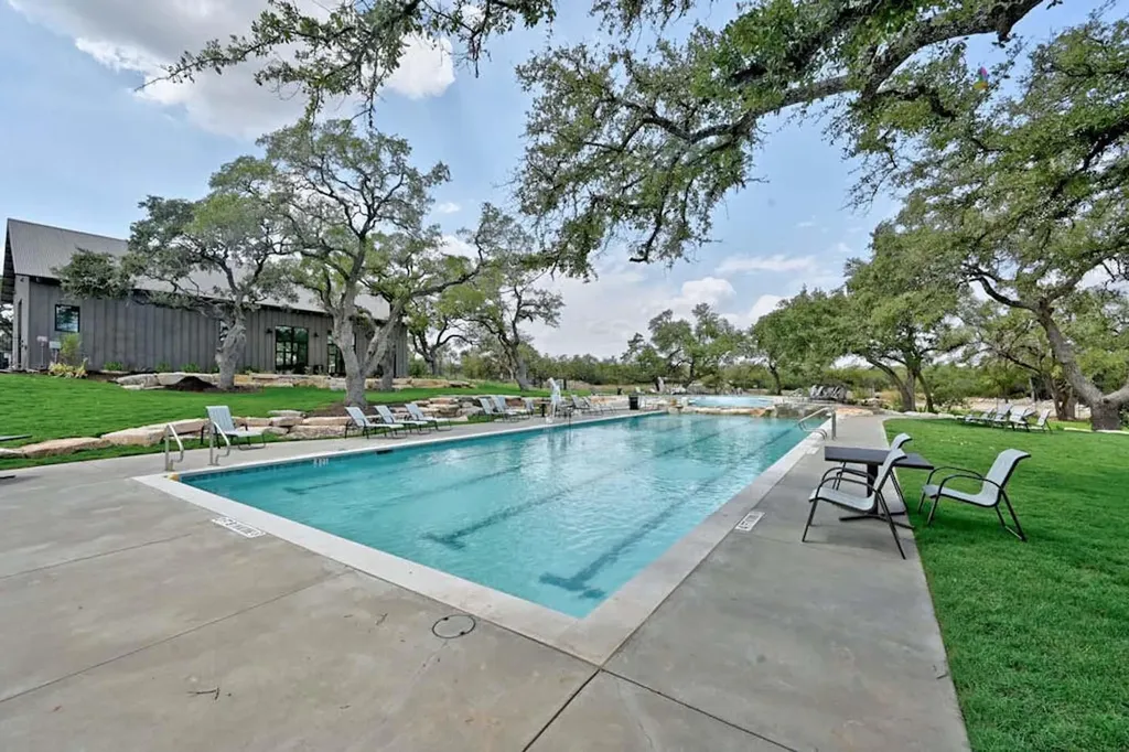 719 Bird Hollow Austin TX 78737