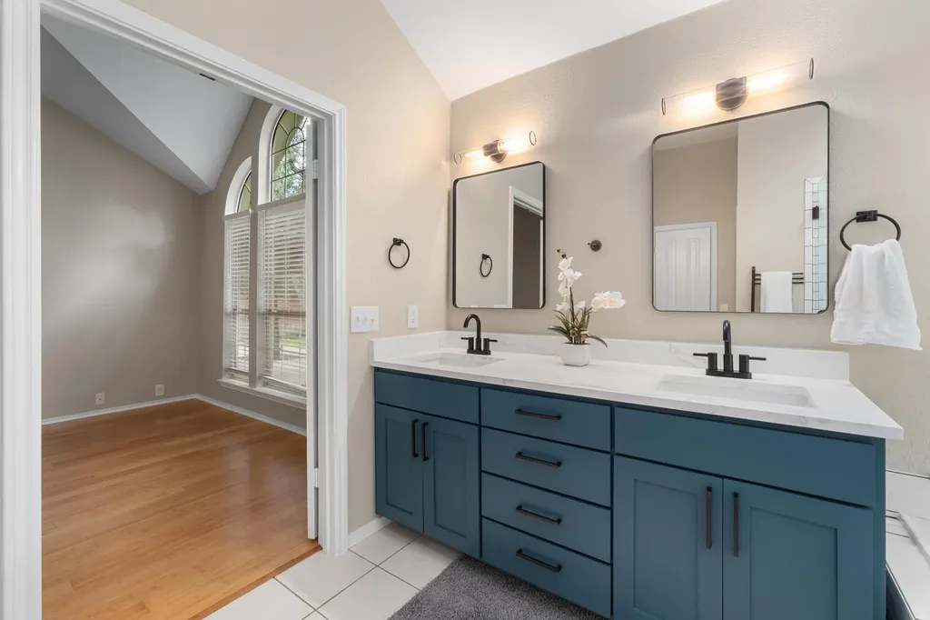 5405 Apache Creek Cove Austin TX 78735