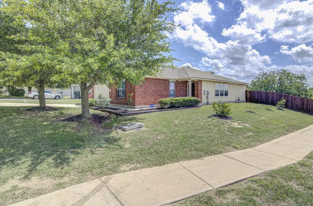 483 Quarter Avenue Buda TX 78610