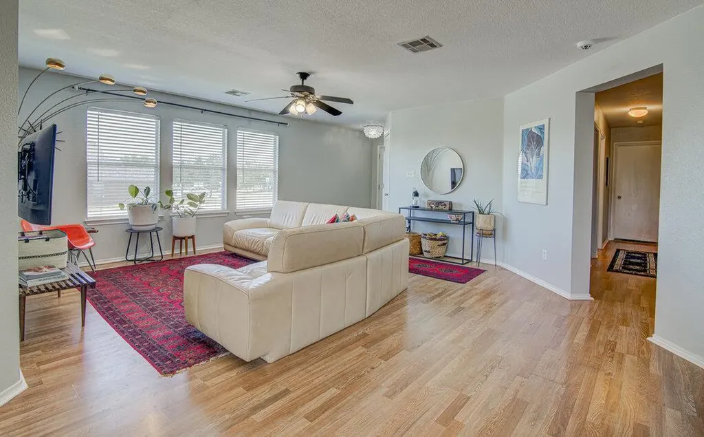 483 Quarter Avenue Buda TX 78610