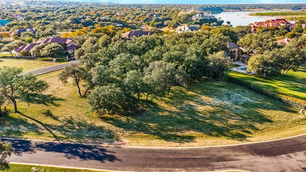 25700 Cliff Circle Spicewood TX 78657