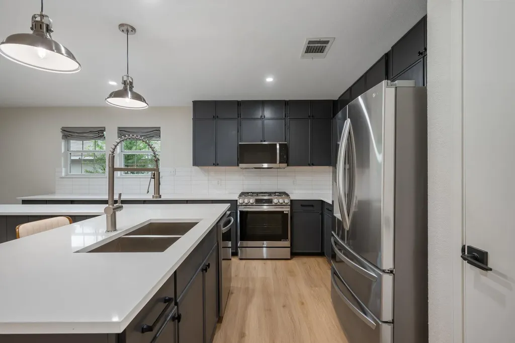 8322 Doe Meadow Drive Austin TX 78749