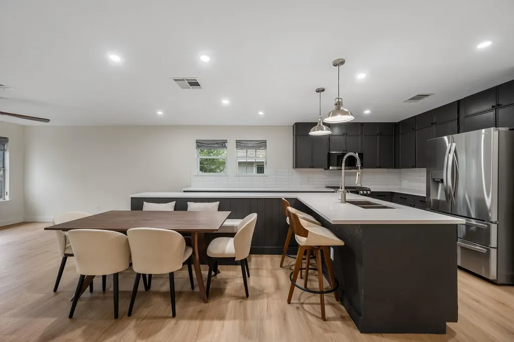 8322 Doe Meadow Drive Austin TX 78749
