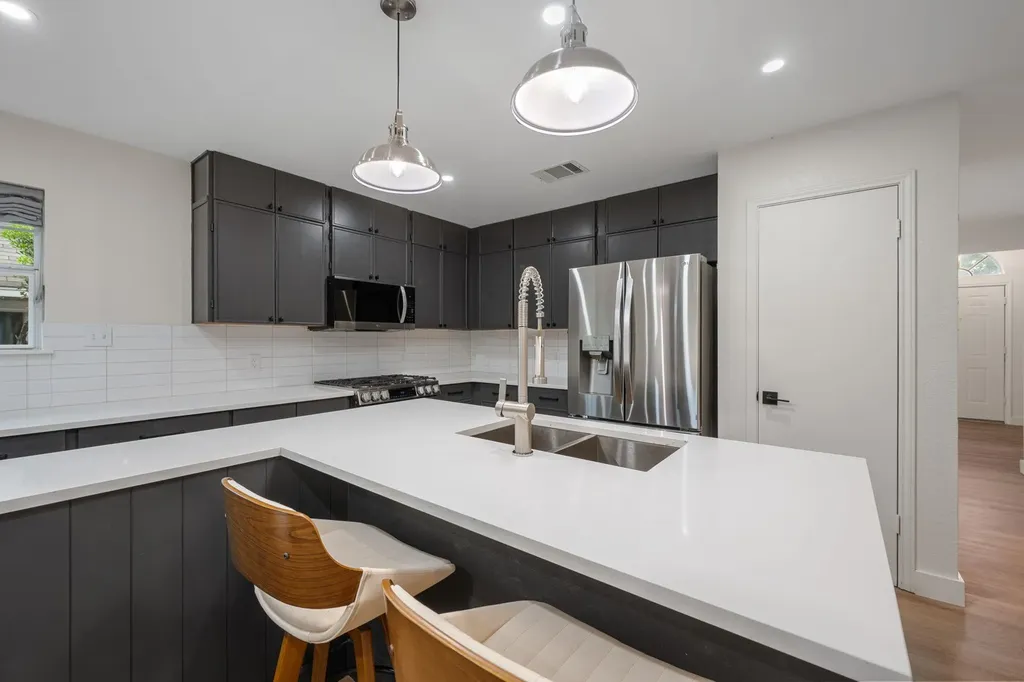 8322 Doe Meadow Drive Austin TX 78749