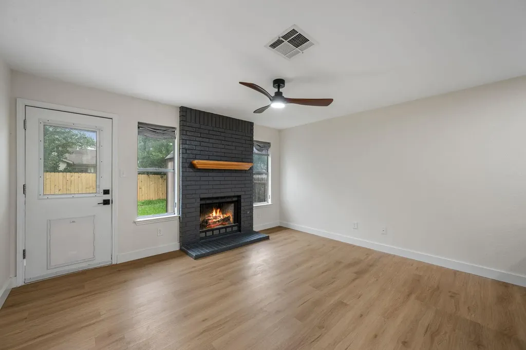 8322 Doe Meadow Drive Austin TX 78749