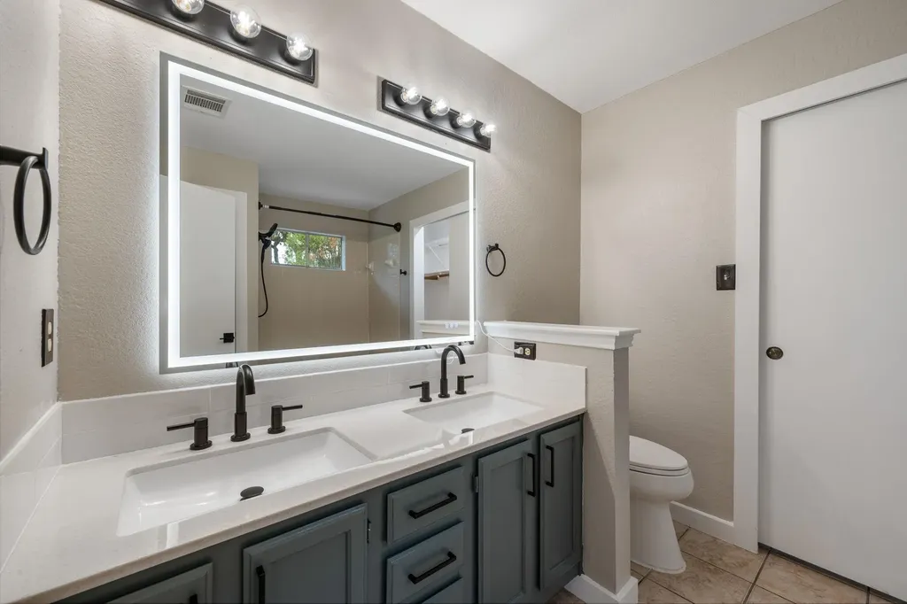 8322 Doe Meadow Drive Austin TX 78749