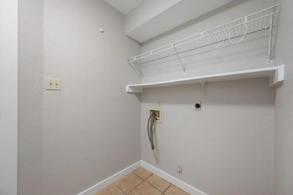 8322 Doe Meadow Drive Austin TX 78749