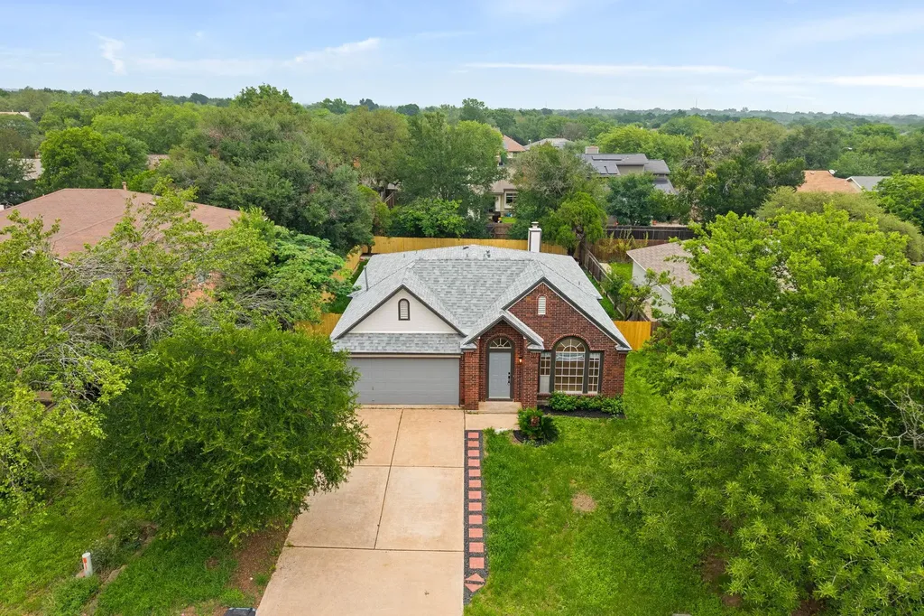8322 Doe Meadow Drive Austin TX 78749
