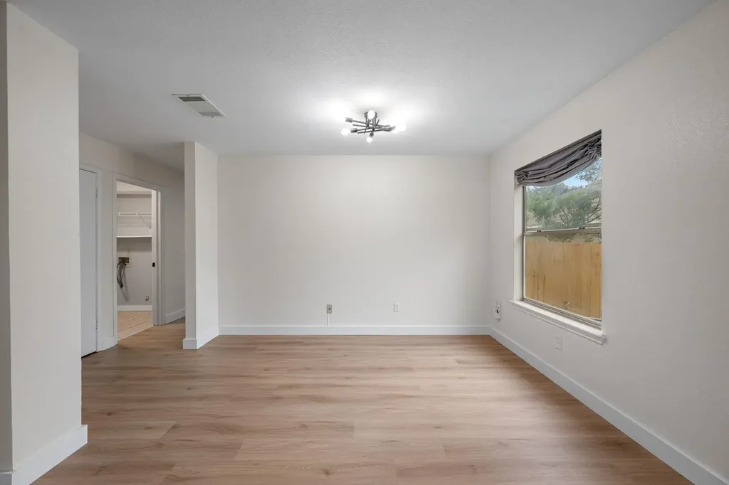 8322 Doe Meadow Drive Austin TX 78749