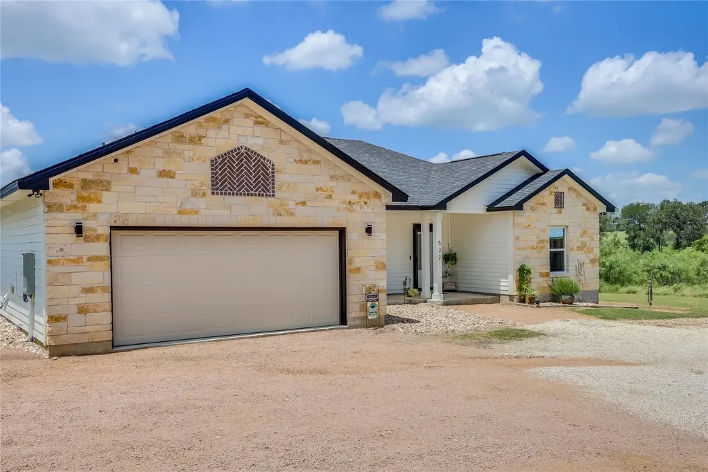 537 Lower Elgin Road Elgin TX 78621