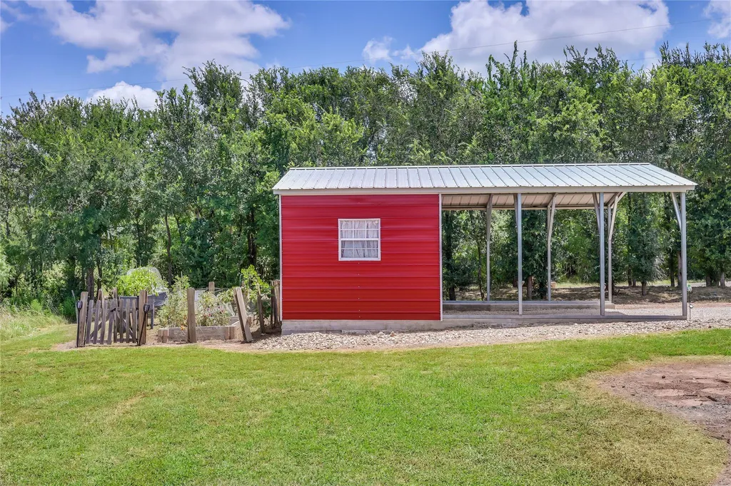 537 Lower Elgin Road Elgin TX 78621