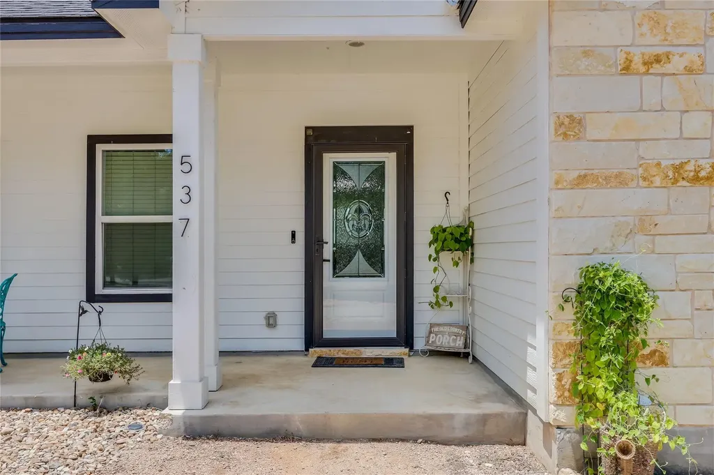 537 Lower Elgin Road Elgin TX 78621