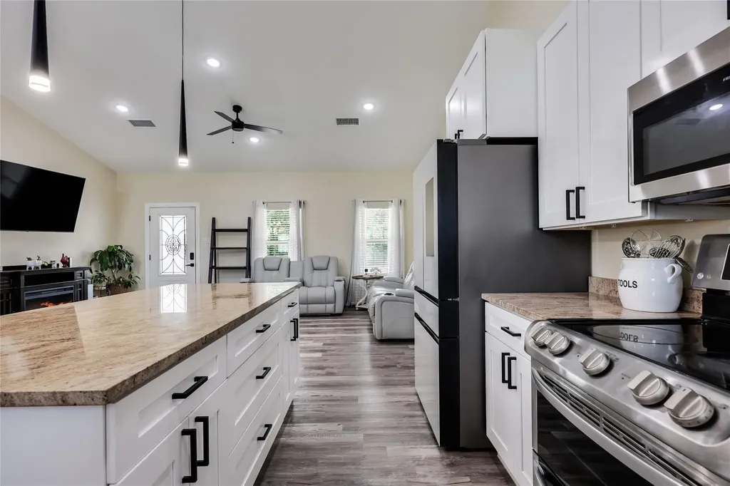537 Lower Elgin Road Elgin TX 78621