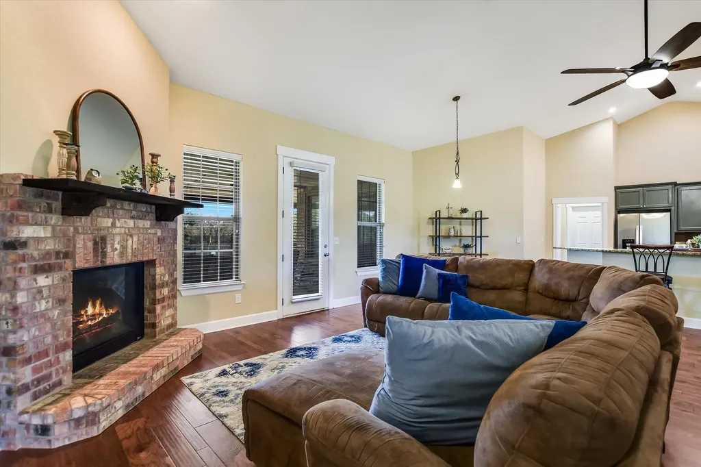 212 Christine Lane Liberty Hill TX 78642